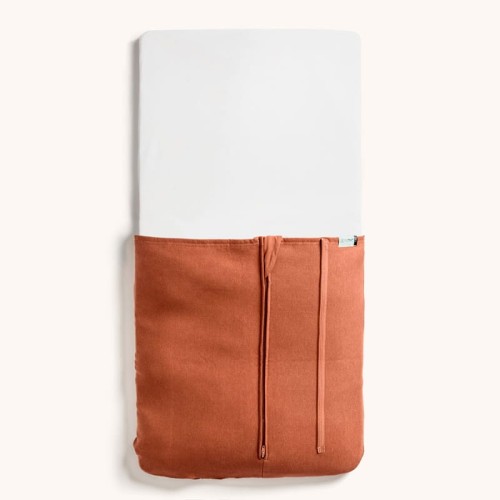 Kołderka nakładana na materac do łóżeczka Rust ergoPouch